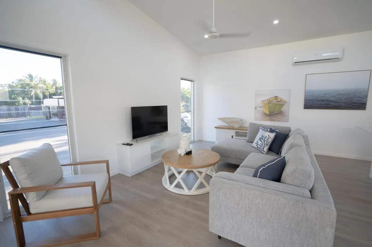 Crab Cottages Urangan 0*,