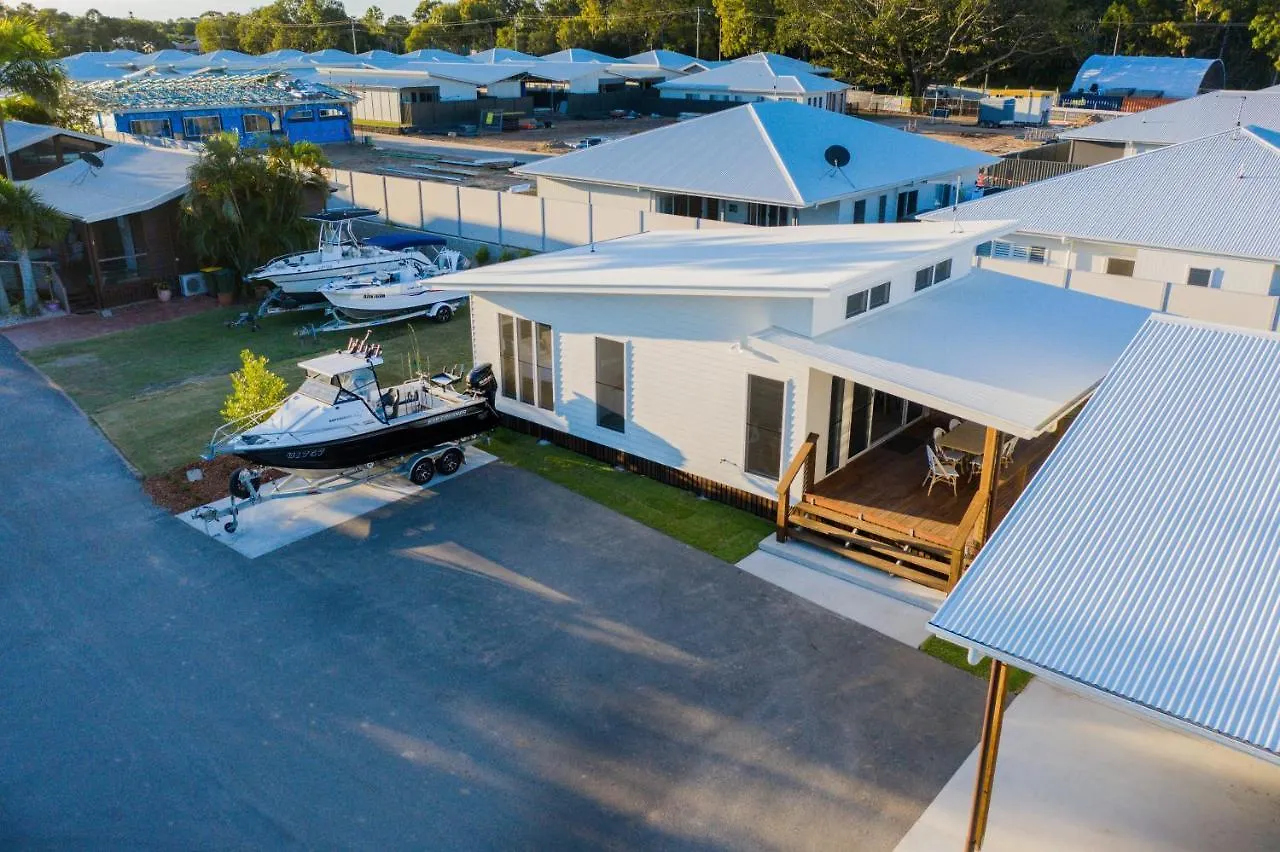 Crab Cottages Urangan Villa