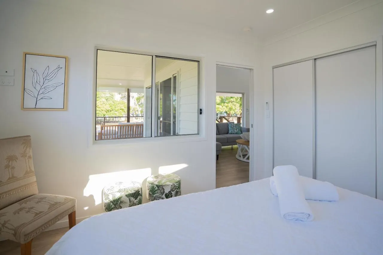 Crab Cottages Urangan Villa